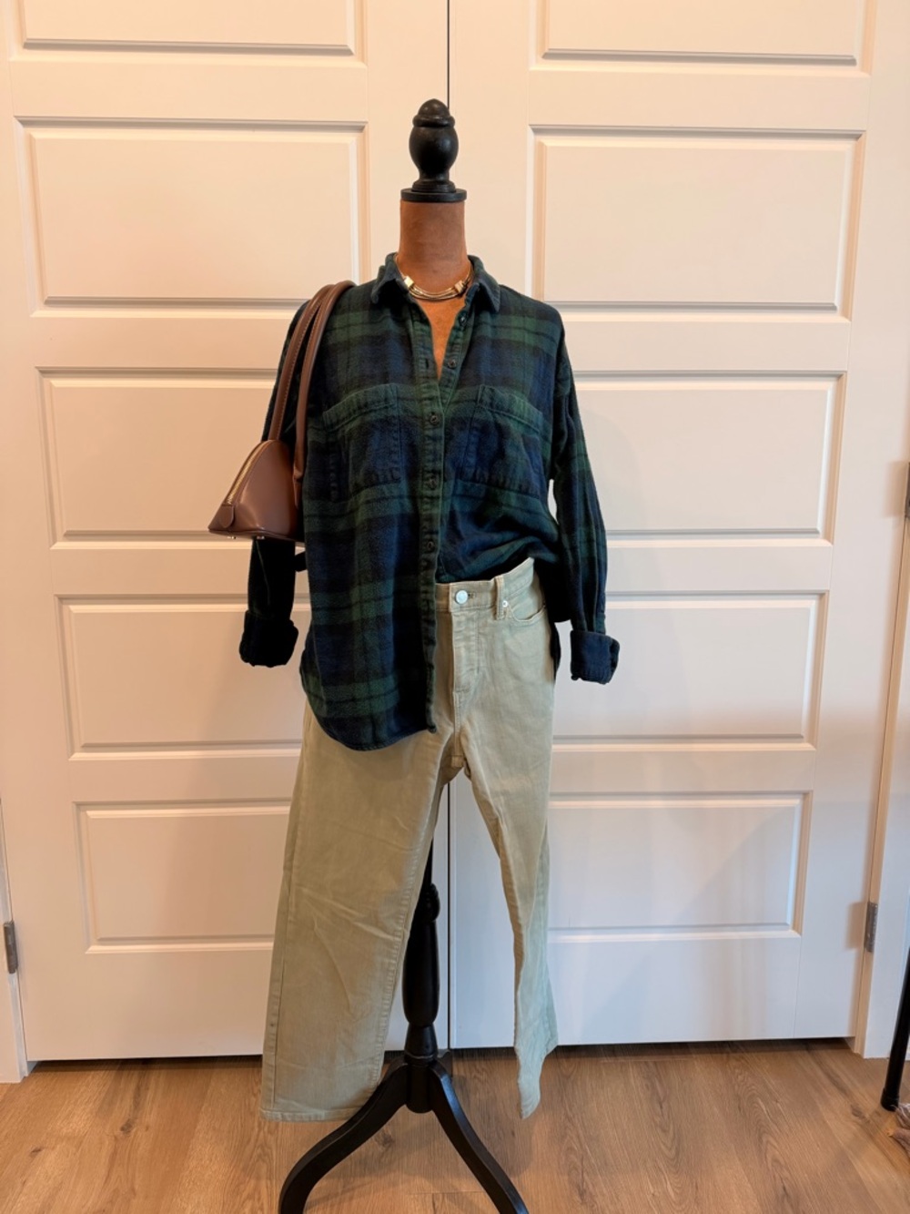 Women’s Casual Banana Republic Girlfriend Jeans in Light Olive